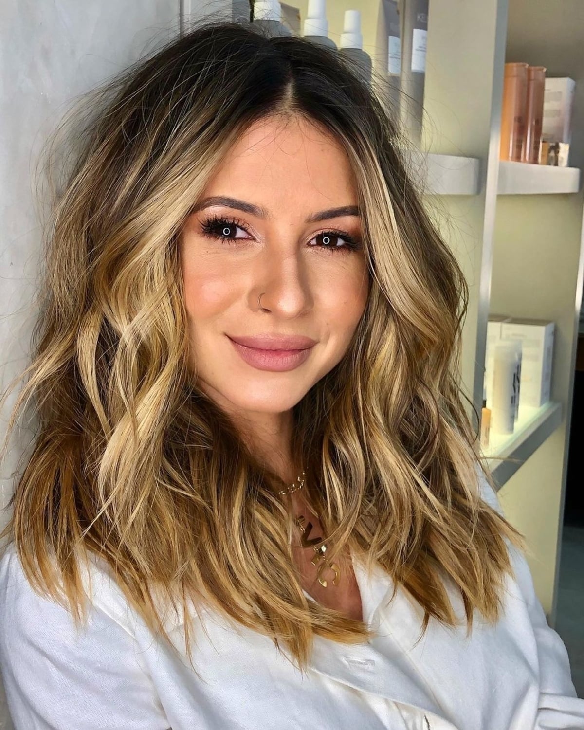 Wavy Shoulder-Length Lob with Balayage Highlights