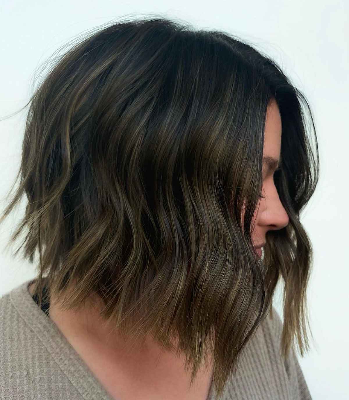 the angled wavy bob haircut