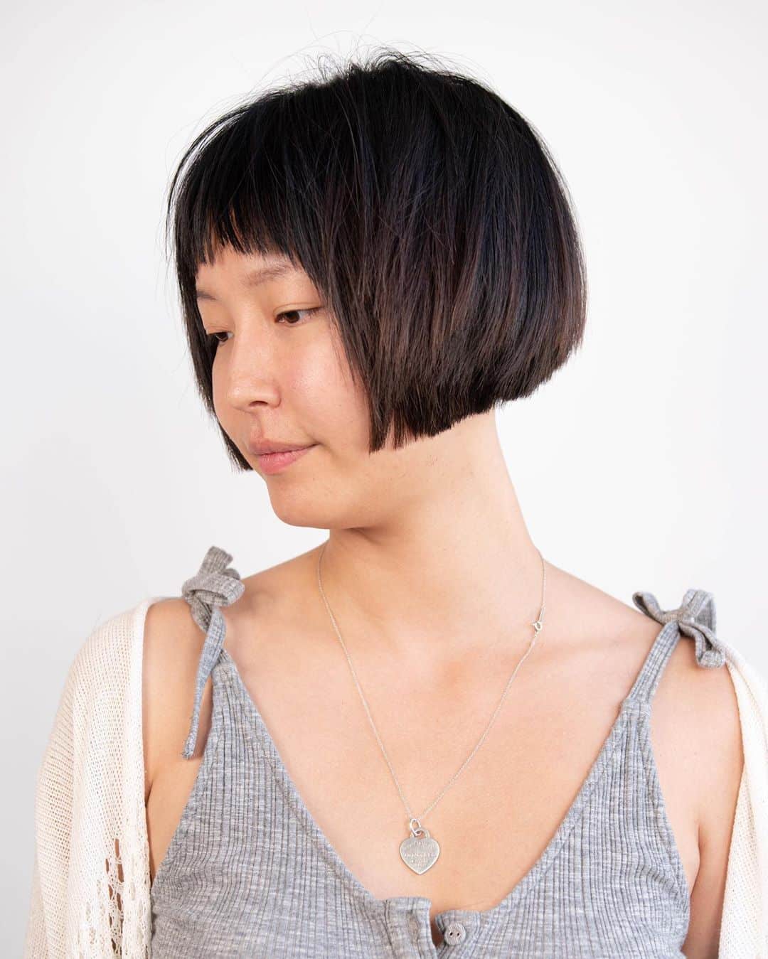 trendy short bob haircut for asian girl